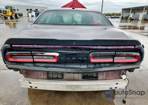 2021 Dodge Challenger Sxt z USA, uszkodzony, nr VIN 2C3CDZAG6MH524602